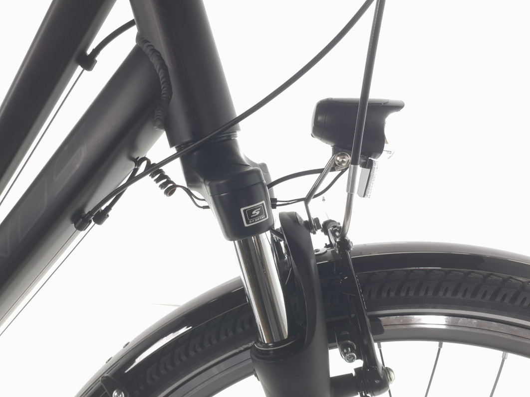 Polkupyörän etuhaarukka ja etuvalo