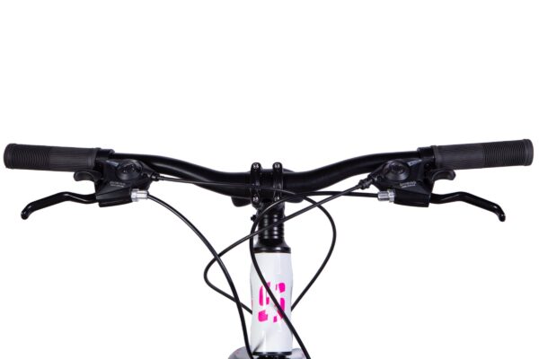 Sähköpyörän ohjaustangon lähikuva