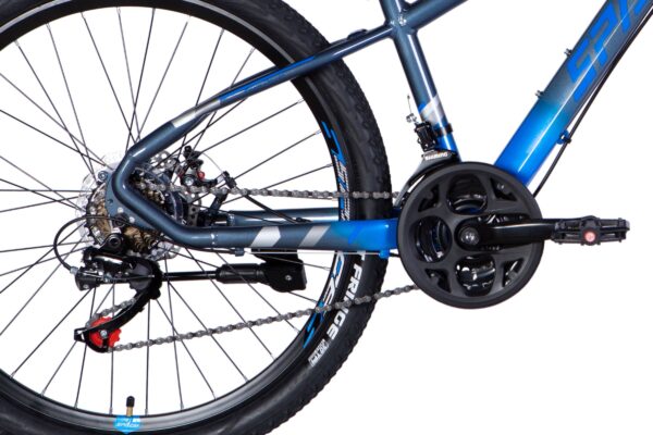 Väri, komponentit ja rakenne pyörässä.