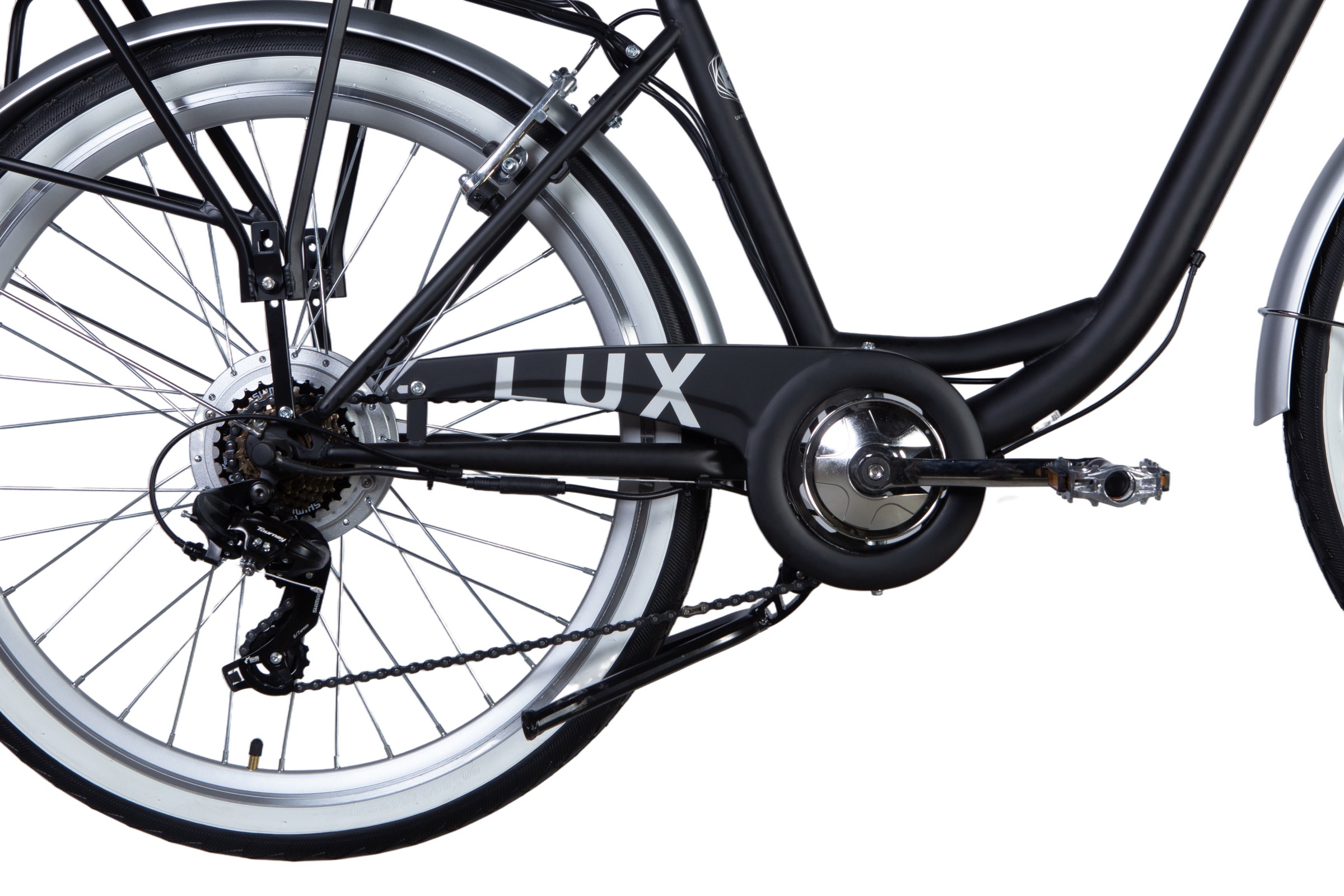 Sähköpyörän takapyörä ja moottori LUX-logolla