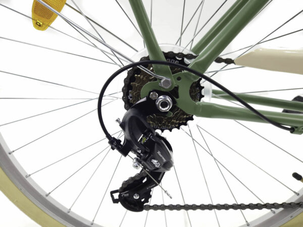 Polkupyörän takavaihtaja ja ketju