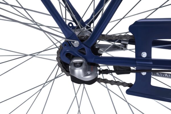 Lähikuva polkupyörän ketjusta ja hammasrattaasta